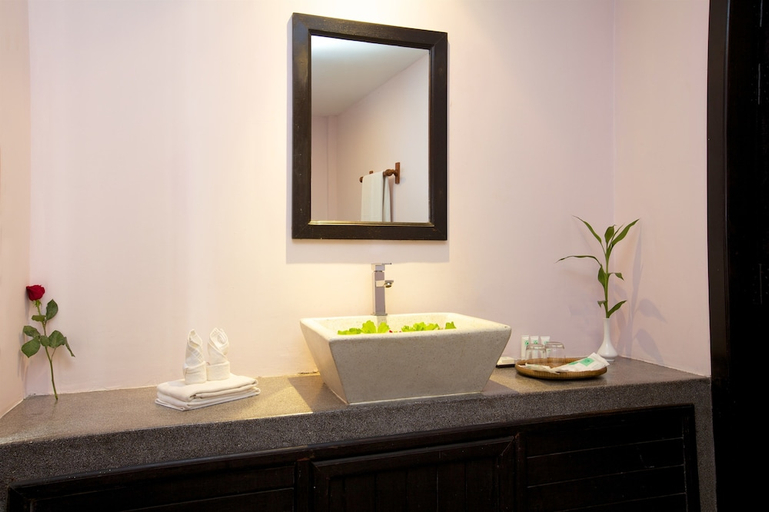 Bathroom 4, The Oasis Harbor, Siem Reap