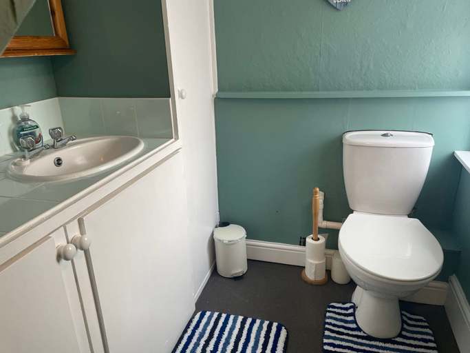 Bathroom 4, Large Family Getaways Metres From the Beach, East Sussex