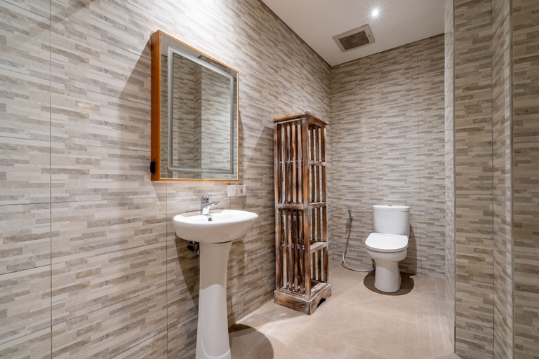 Bathroom 4, Maru Fortuna Villa by Aayan, Gianyar