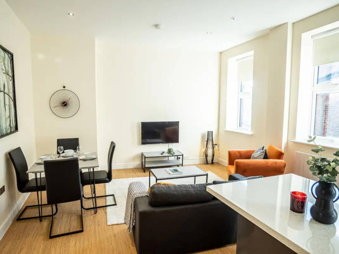 Others 5, Contemporary One Bedroom Flat by Sojo Stay, Suffolk