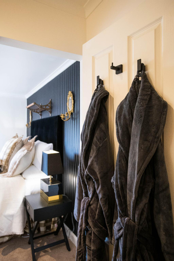 Bedroom 16