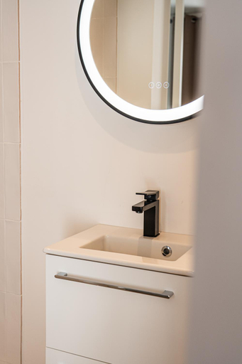 Bathroom 3, Maison Arthur, Gard