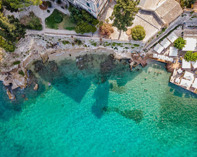 Others 3, Passaggio studio, Ionian Islands