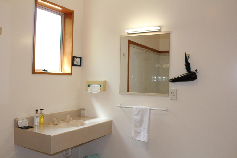 Bathroom 3
