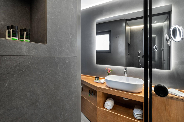 Bathroom 5, DAYS City Suites, West Greece