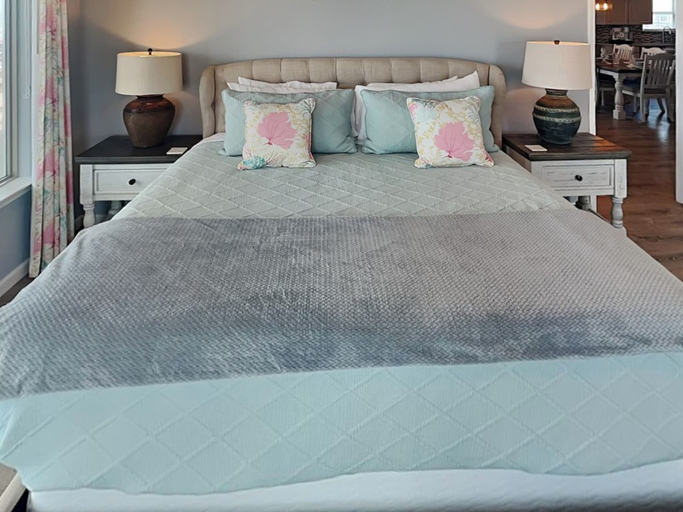 Bedroom 3, Shark's Tooth Beachfront, Brazoria