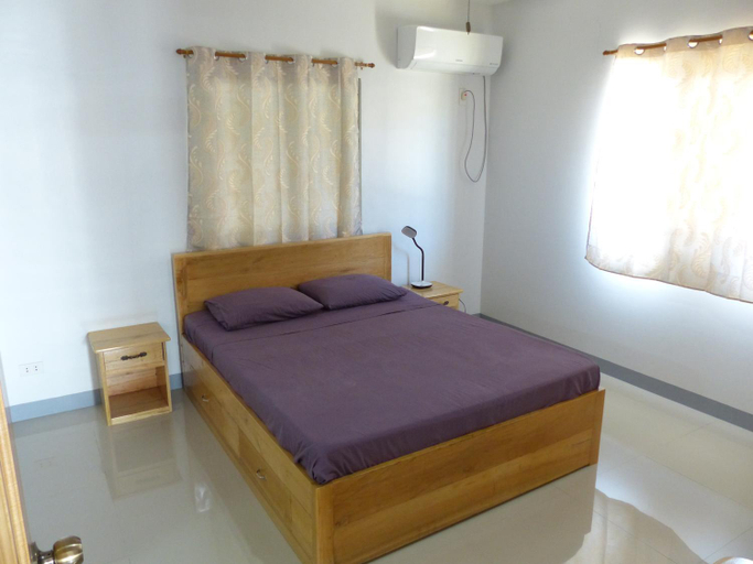 Bedroom 2, Beyond Island Resort, Moalboal