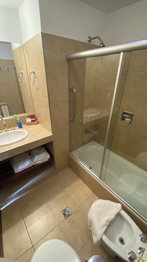 Bathroom 4, Hotel Austral Ushuaia, Ushuaia