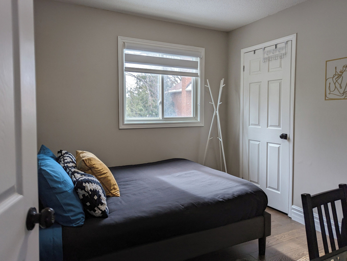Bedroom 2, Mississauga Manor - Meadowvale, Peel