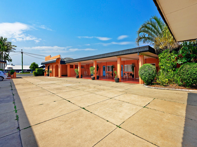 Others 4, Riviera Motel, Bundaberg