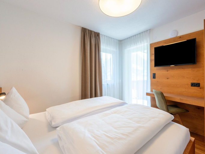 Bedroom 4, Beautiful Flat in Hart With Fitness Room, Schwaz