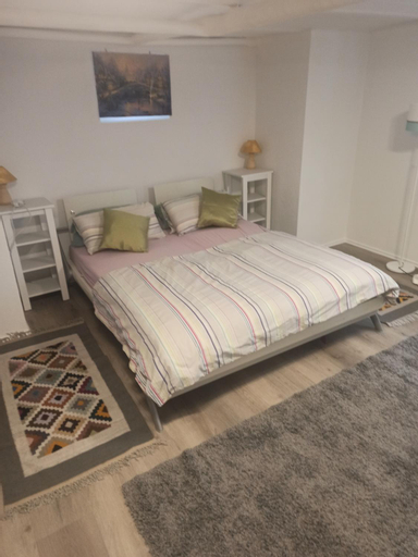 Bedroom 2, 1 oder 2 Monteurzimmer nahe Flughafen, Groß-Gerau