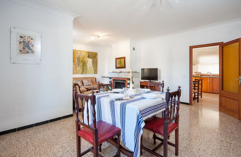 Room 2, Miloca in Muro With 3 Bedrooms and 2 Bathrooms, Baleares