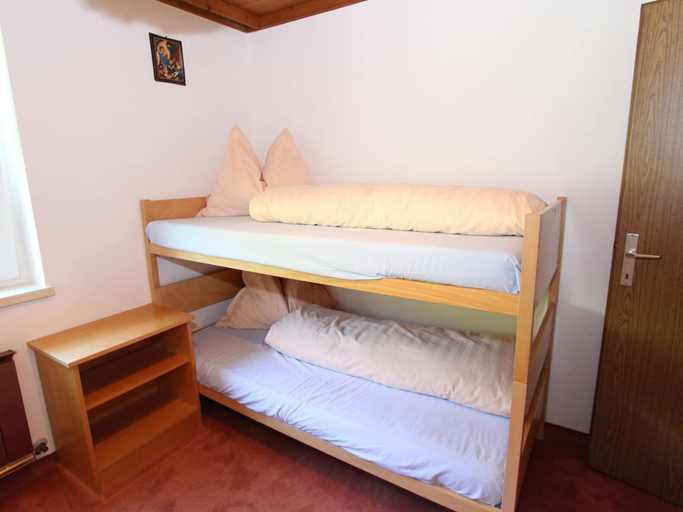 Others 4, Chalet in Maria Alm Near Ski Slopes, Zell am See