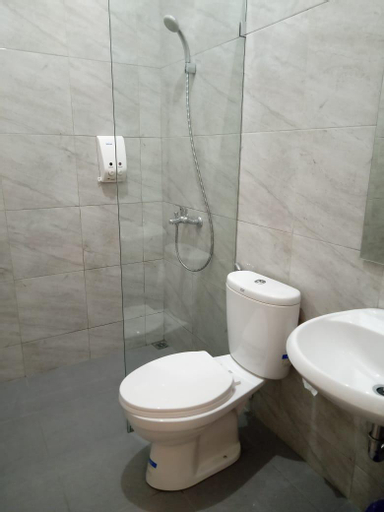 Bathroom 3