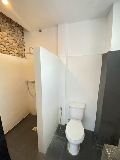 Bathroom 3, Saravoan Kep, Kaeb