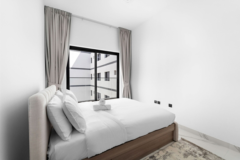 Room 2, Modern 1-bedroom Apart With Pool gym and Hammam, Dubai