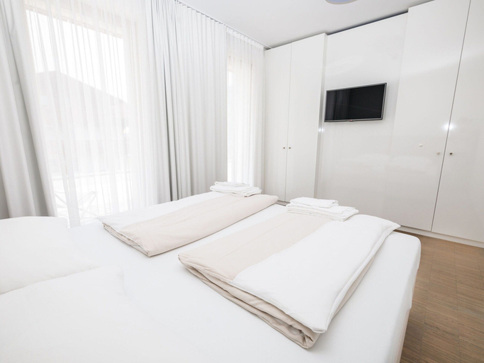 Others 4, Welcoming Apartment Near ski Slopes, Liezen