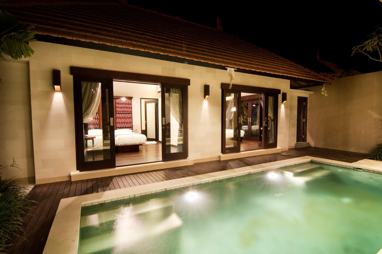 Swimming Pool 11