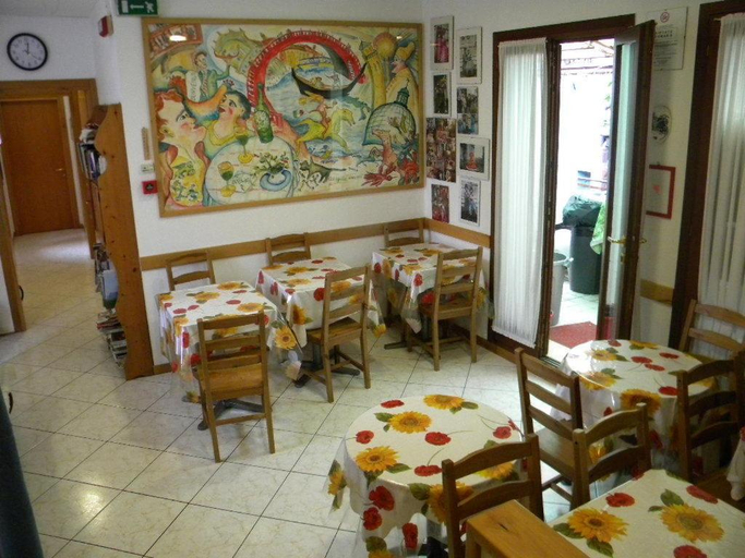 Others 4, Hotel Adua, Venezia