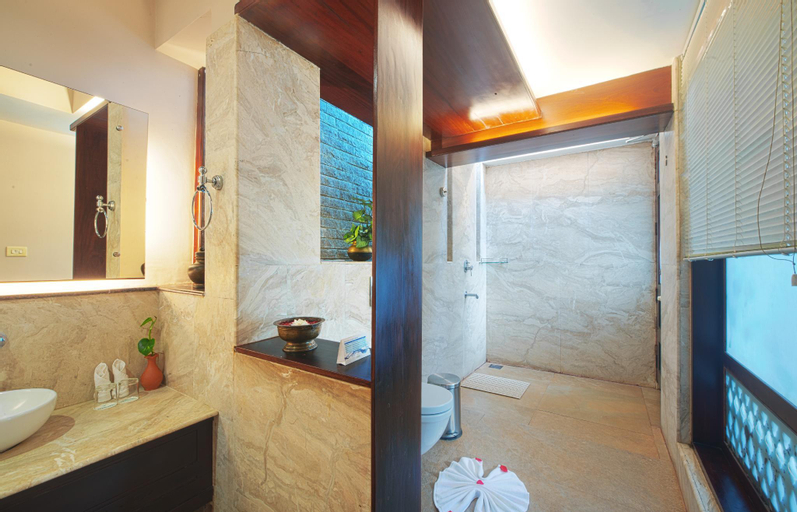Bathroom 8