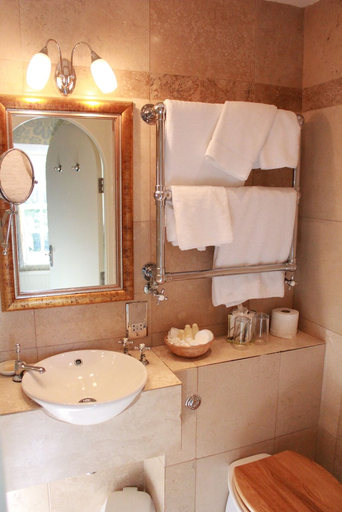 Bathroom 3, ROMAN CAMP HOTEL, Stirling
