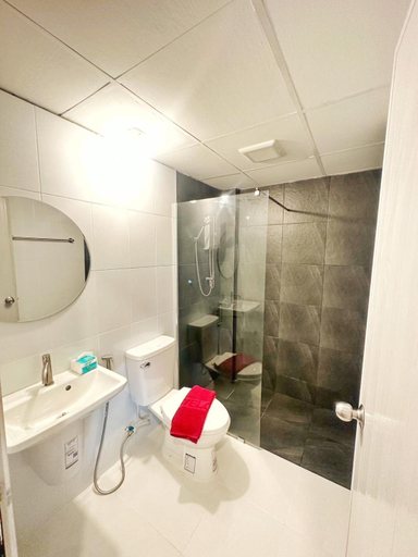 Bathroom 3, Nakhon Norn Len, Muang Nakhon Si Thammarat