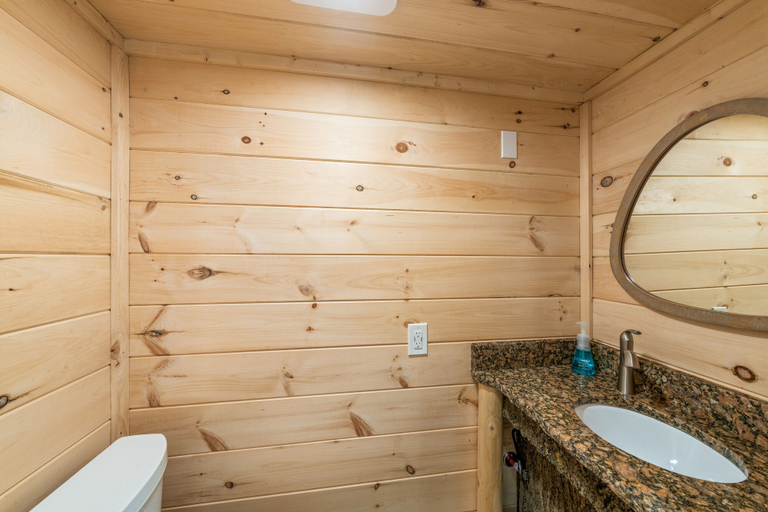 Bathroom 4, Oasis Tennessee, Sevier