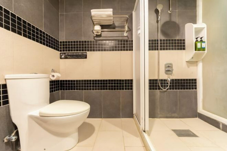 Bathroom 4, Kenting Lan Bay Hotel, Pingtung