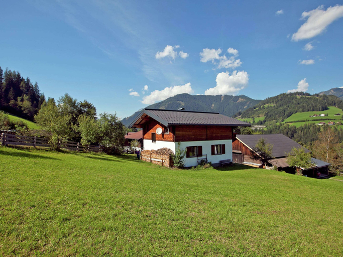 Exterior & Views 2, Lush Holiday Home in Hüttau near Ski Area, Sankt Johann im Pongau