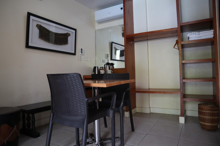 Dining Room 1
