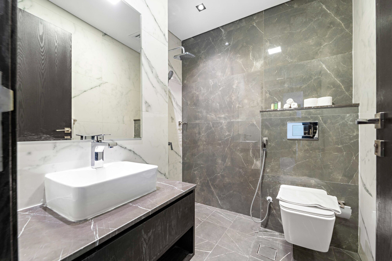 Room 3, Modern 1-bedroom Apart With Pool gym and Hammam, Dubai
