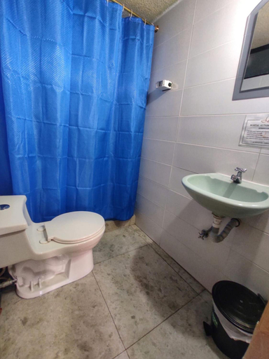 Bathroom 5, Hotel Altamira Suites - Ibarra, Ibarra