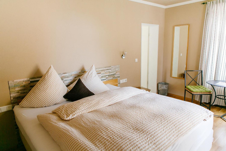 Bedroom 4, Landhotel Airport Inn, Rhein-Hunsrück-Kreis