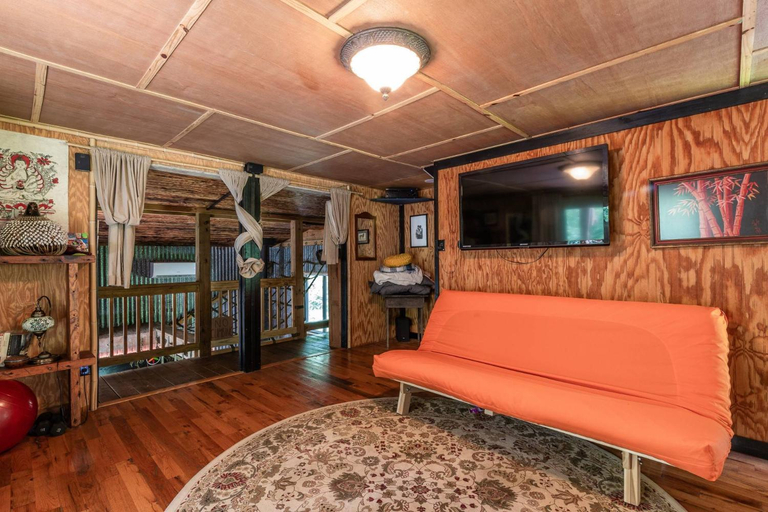 3, Edward - The Hut, Bartow