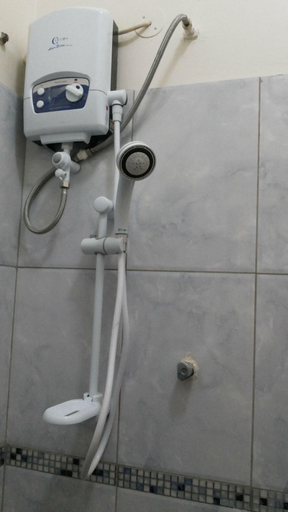 Bathroom 4, Makan Hill Resort Hotel, Mityana