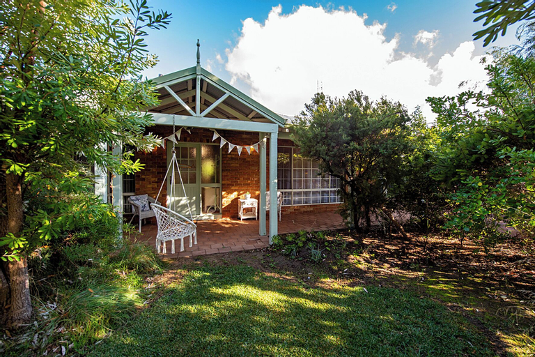 Exterior & Views 2, A Fairy Wren Cottage, Busselton