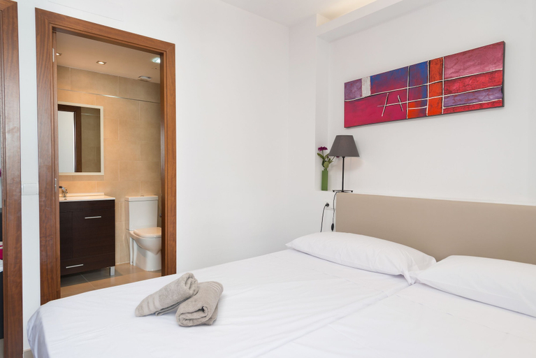 Room 5, Moll 3 in Cala Bona With 2 Bedrooms and 2 Bathrooms, Baleares
