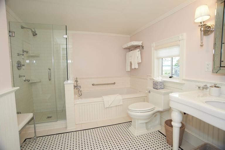 Bathroom 5, Saybrook Point Resort & Marina, Middlesex