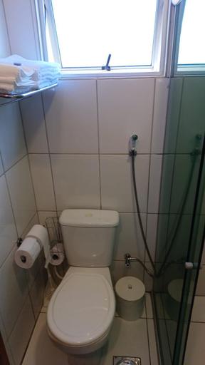 Bathroom 4, 606 Caldas Novas Flat, Caldas Novas