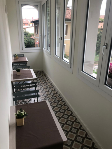 Others 4, B&b estercarlo, Milano