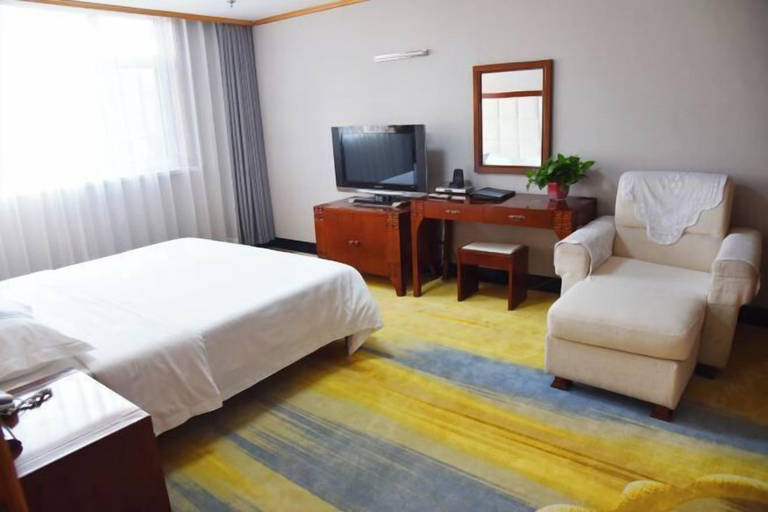 Bedroom 3, Longshan Hotel, Handan