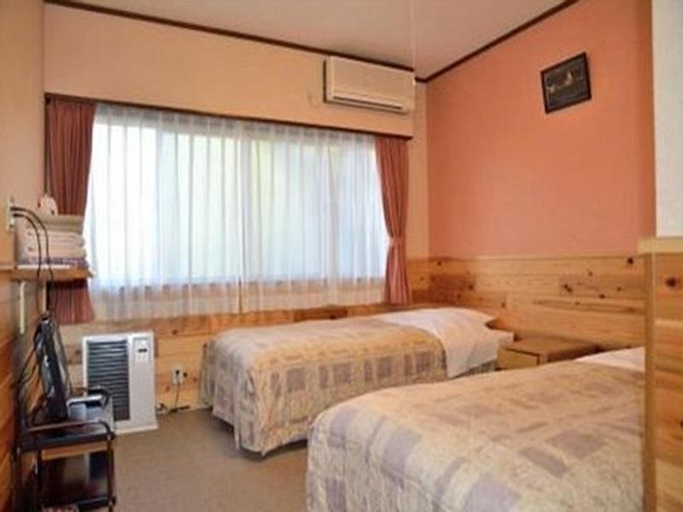 Bedroom 13