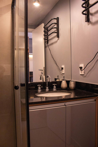 Bathroom 2, Studios Proximo a Av Paulista com Piscina no Rooftop e Sauna, São Paulo