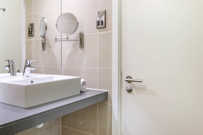 Bathroom 2, Garner Hotel Preston Samlesbury, Lancashire