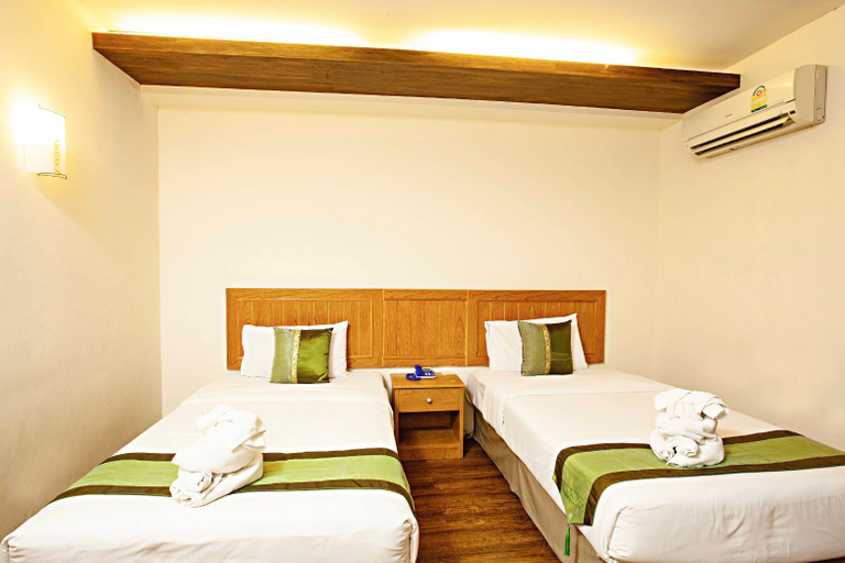 Bedroom 5, Tm Land Hotel, Uthai
