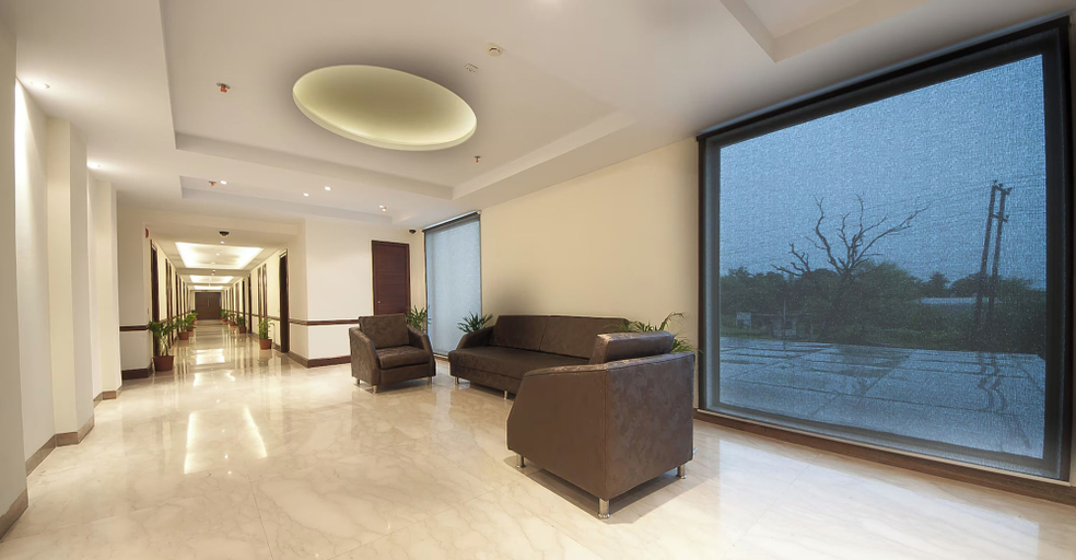 Others 5, Goroomgo Hotel Starwood Resorts HP, Solan