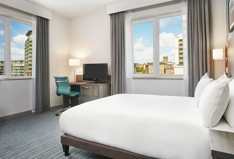 Bedroom 2, Leonardo Hotel Nottingham, Nottingham