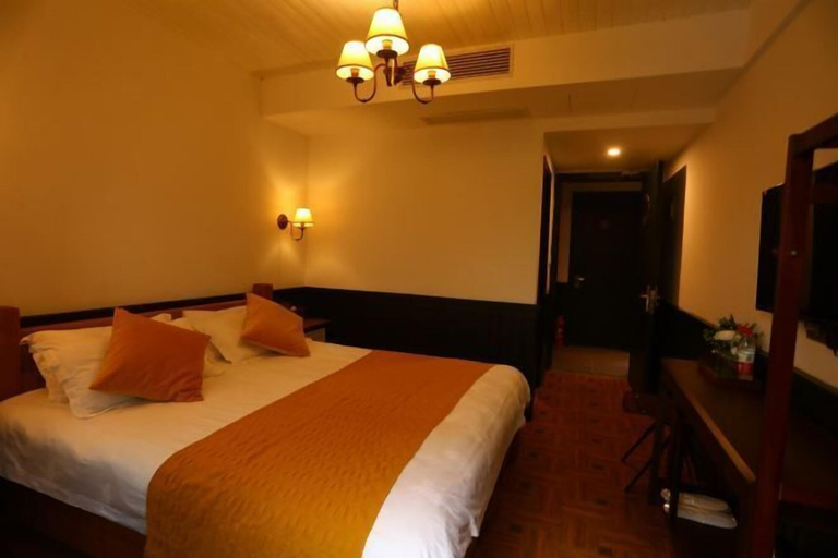 Bedroom 2, Xuanlan Xiaozhu Holiday Hostel, Ahanta West