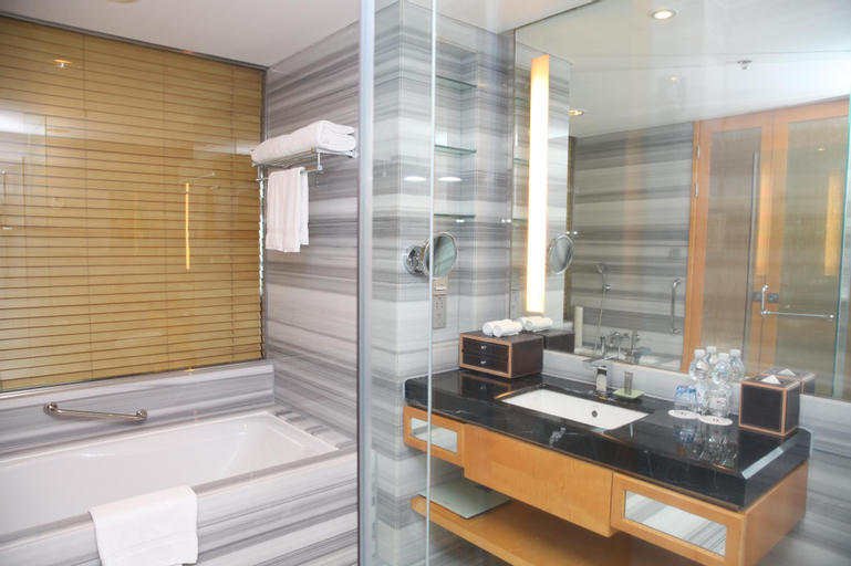 Bathroom 7